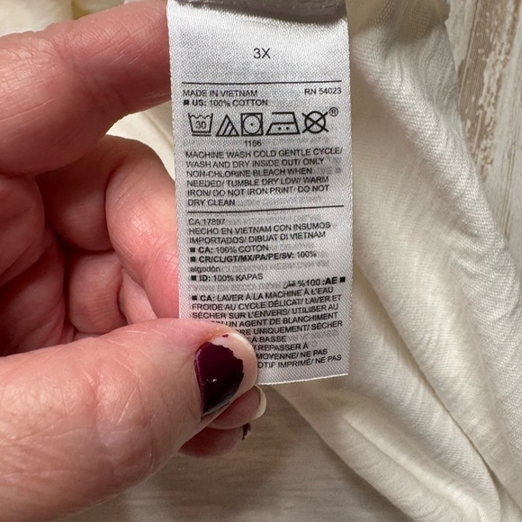 Old Navy Size 3X Bone Color Graphic Short Sleeve Womens Top - Picture 11 of 11